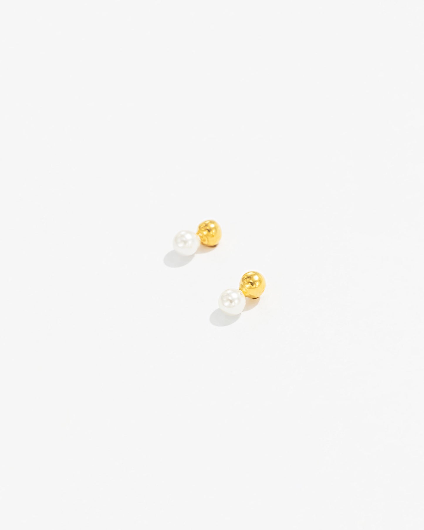 Brincos Bolinha com Pérola