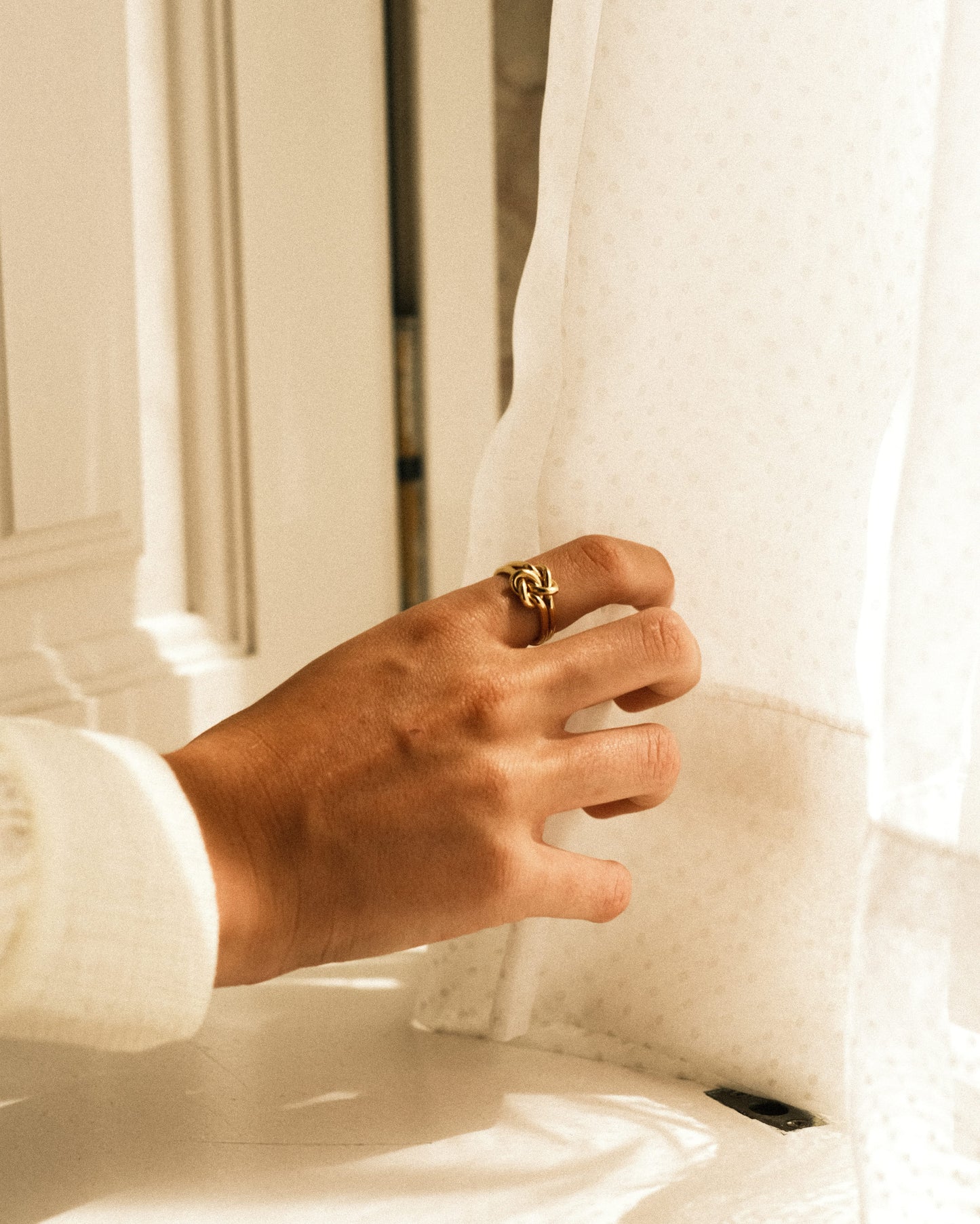 Double Knot Ring