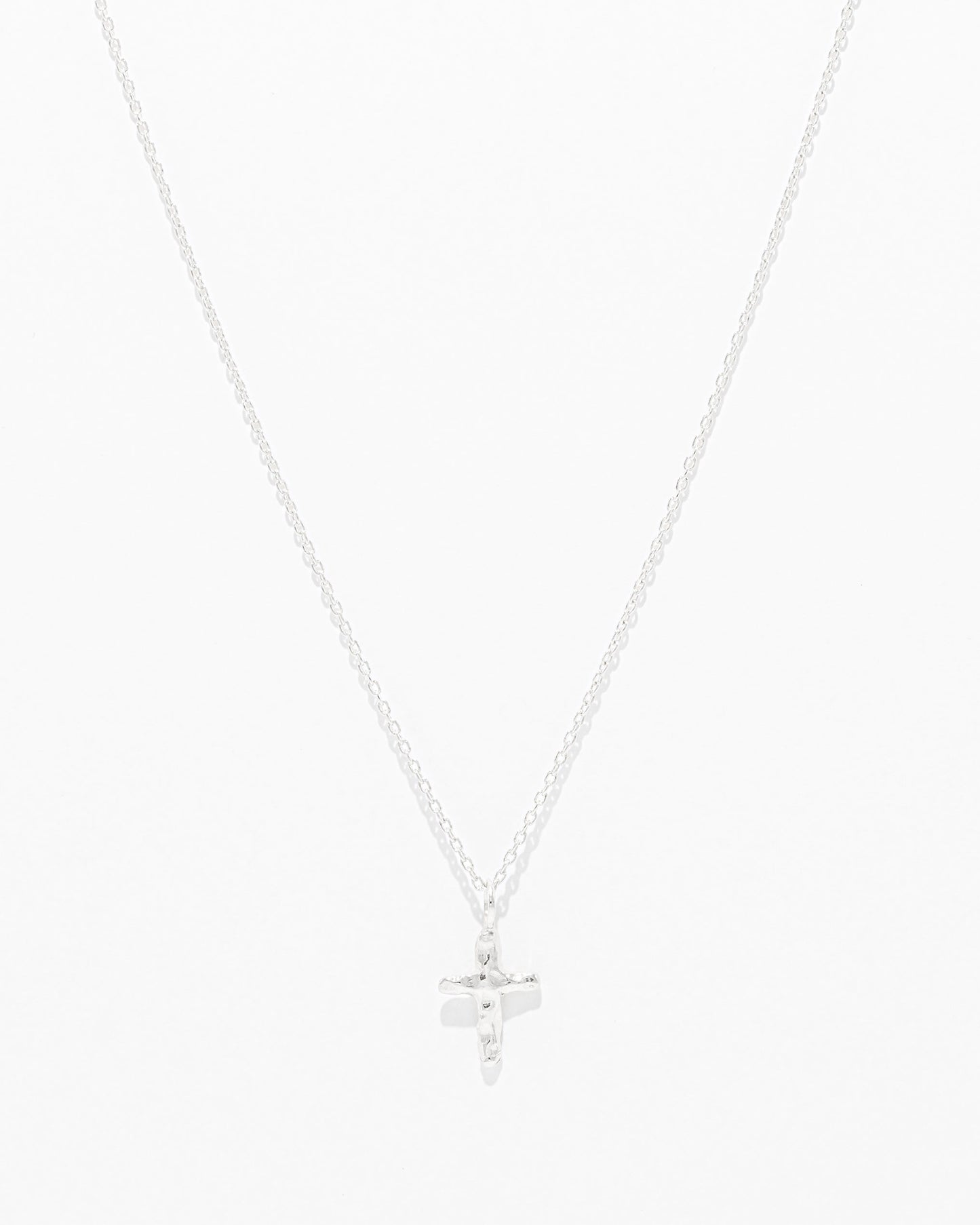 Colar Cruz Martelada