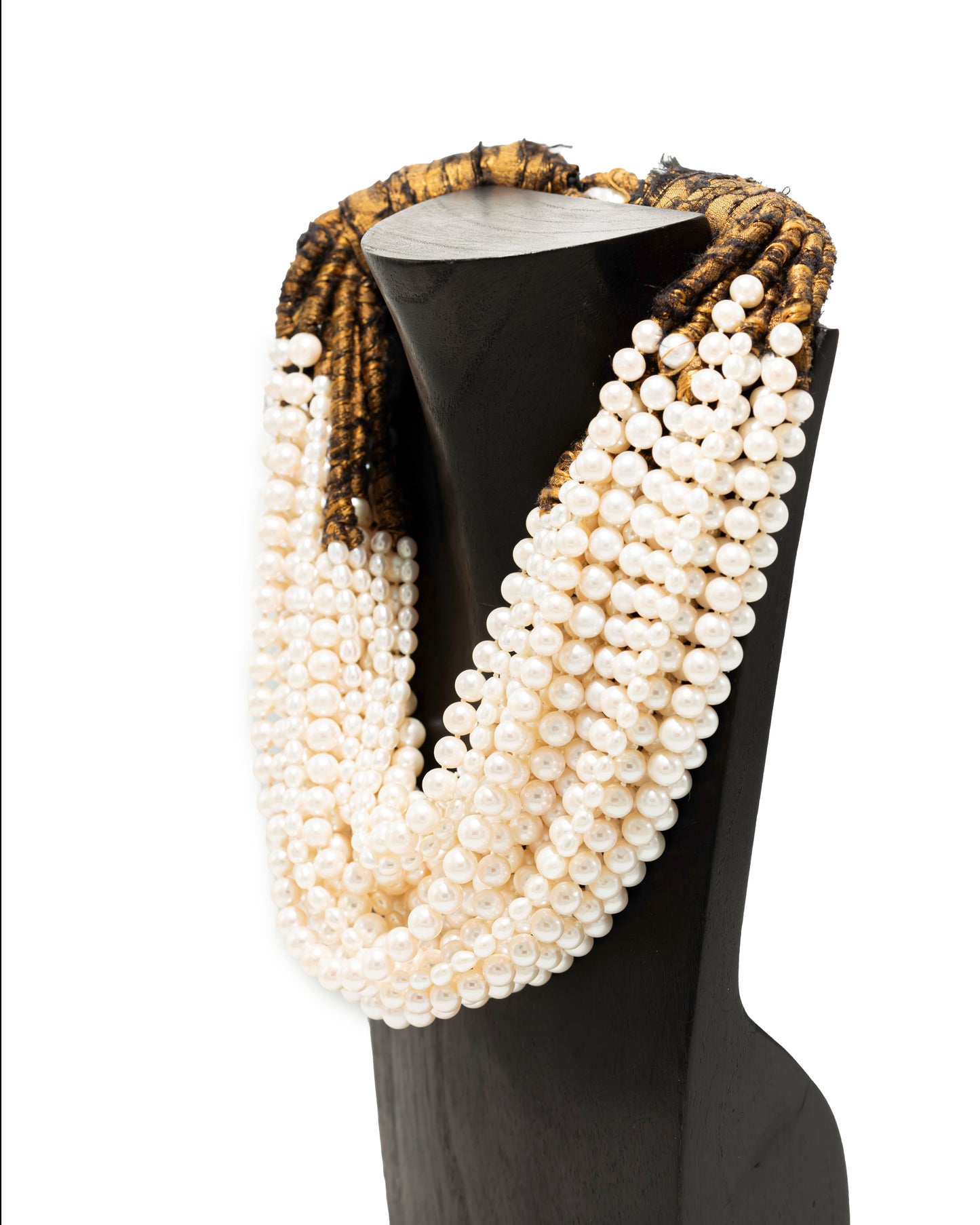 Colar 26 Fiadas de Pérolas